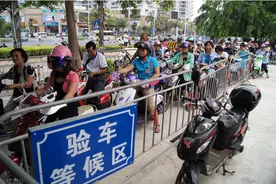 买了电动车，不给上牌怎么办？交警回应：符合这种情况可以退换货图片