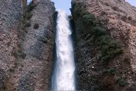 打卡酒泉网红景点——洪水河瀑布图片