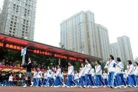 为成都大运注入蓬勃青春力量“爱成都 迎大运”大运场景系列推广活动 走进七中高新图片