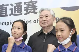 砂板乒乓球世界杯直通赛在沪举行 徐寅生郑敏之现场助阵图片