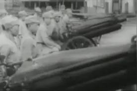 中国远征军教科书式绝地反击日军，饿急的日军被迫粪坑里抢食图片