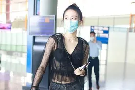 徐璐单身后放开了！穿内衣配一层薄纱敢出门，倒是清凉显瘦还性感图片