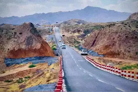 猫行天下：顺着中卫66号公路，寻找黄河之源图片