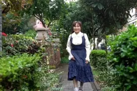 55岁阿姨穿洛丽塔公主裙火上热搜！网友全被感动：“人美心也美”图片