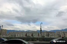 《高铁休息室》福州站休息室图片