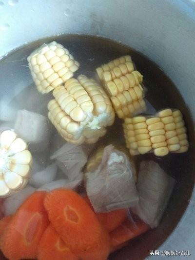 月子里天天吃花胶炖鸡 2026年月子里天天吃花胶炖鸡可以吗