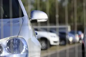 就算车进去一分钟，也得交钱图片