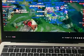 MacBook Pro堪称是看网络直播神器啊。图片