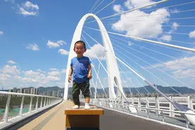 北京最宽的大桥，每天打卡游人无数，已成标志性建筑图片