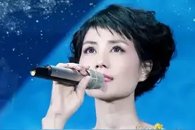 结婚纪念日也要直播？90后女网红嫁的老公大她25岁，是王菲的老师图片