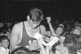 回顾八一队史5大名将：刘玉栋李楠开创王朝，王治郅见证告别时刻图片