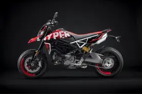 2020款杜卡迪Hypermotard 950 RVE强势登陆，多面性能机器图片