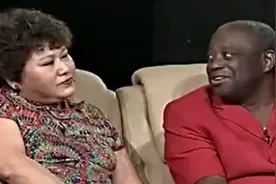北大才女远嫁非洲，黑人丈夫不上交工资又不顾家，她愤然提出离婚图片