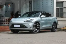 开惯比亚迪汉EV，再开极狐阿尔法S，终于知道了两车差距有多大图片