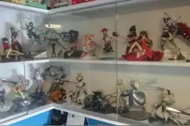 孩子弄坏亲戚手办奶奶不以为然：塑料玩具值几个钱，听到价格懵了图片