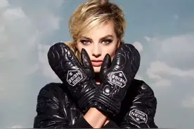 世界十大顶尖羽绒服品牌图片