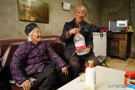 107岁老奶奶生活习惯特殊，无养生经验，一辈子不去医院图片