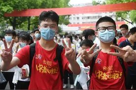 初中班主任坦言：成绩排在这个阶段的学生，想上高中基本稳了图片