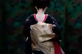 凭什么“女海王们”能脚踏几条船，而你却毫无男人缘图片