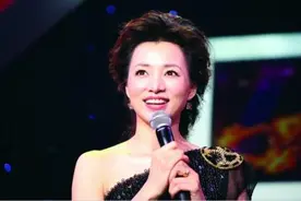 央视"法制一姐":嫁大16岁富豪却被净身出户,为遗产与儿子公堂相见图片