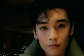 男星被富婆包养还出轨女学生？女方曝光恋爱细节，于正：捶死渣男图片