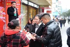 20年前的万元户，放到现在值多少钱，银行行长告诉你答案图片