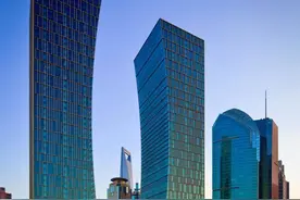上海陆家嘴地标建筑！中国农行及中国建行总部——双辉大厦图片
