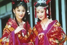 回忆杀！黄奕晒20年前《上错花轿嫁对郎》合影，喊话导演快重聚图片