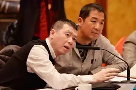 冯小刚呼吁恢复繁体字，易中天嗤之以鼻：认识亂竈龜鬱这四个字吗图片