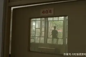 三分钟看完高分惊悚剧灵魂摆渡 - 宿舍凶灵（上）红衣学姐图片
