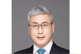 栗光明，将肝移植变为常规手术图片