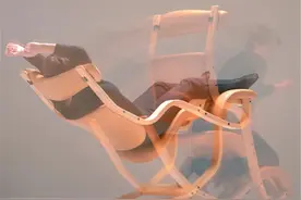 挪威设计师太贴心，椅子做骑马样式，躺着仰着连睡觉都掉不下去图片