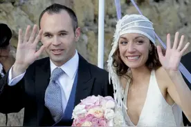 球星伊涅斯塔的趣事：喊五个美女来酒店玩，第二天钱包就被偷了图片