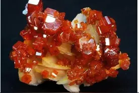 野外碰到这些精美的石头一定不要捡，更不可随意收藏图片