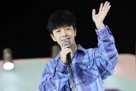 王栎鑫吴雅婷离婚！结得突然，离得更突然，从一见钟情到好聚好散图片