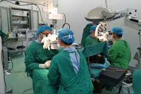 奋战8小时，宜宾二医院成功实施”双断”（断指、断掌）手掌再植术图片