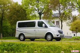 售价13.98万元的宏运旅途L11房车实拍体验，新一代国民房车图片