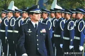 日本自卫队军衔标志图片