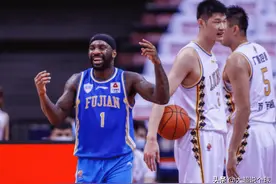 广厦被爆冷的三个原因！苏群杨毅犀利点评，孙铭徽、李春江都有错图片