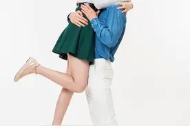 45岁大叔娶27岁美娇妻半年后喊离婚，45岁大叔：她占有欲太强了图片