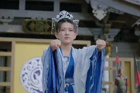 双世宠妃3：女帝调养檀儿的身体，是想夺她的身体，等待连城公子图片