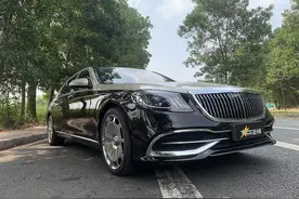 迈巴赫S400变身迈巴赫S680之路，全车烤漆改装双拼色图片