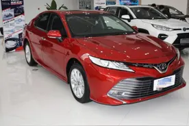 凯美瑞和奥迪A4L差距有大多，修车师傅：开五年之后差距显而易见图片