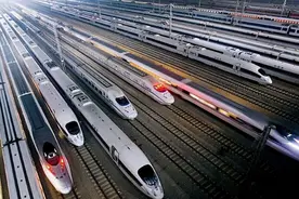 12个铁路局不盈利，去年亏损700多亿还欠债，现国家出手“挽救”图片