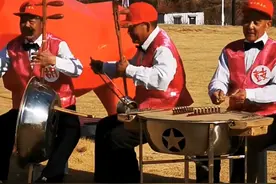 用锅碗瓢盆做乐器，吹拉弹唱上央视！山东这支平均年龄68岁的“胡鼓捣乐队”，火出圈了图片