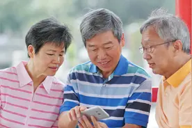 老年人使用智能手机必须学会的5个技巧，操作简单，轻松上手图片