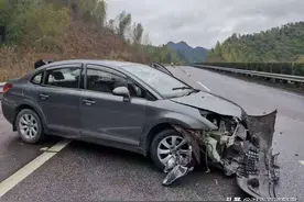 连续驾车5小时疲劳犯困，车辆瞬间失控撞上护栏…“春困”来袭，开车一定得注意这件事！图片