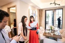 85万房贷，30年要多少利息？如果在银行存85万，30年有多少利息？图片