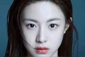 “韩国第一整容模板”，如今终于脸垮颜值崩，为过度整容付出代价图片