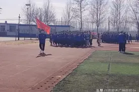 潍坊市高密：高密多所学校发生的一幕！今天，我们开学啦图片